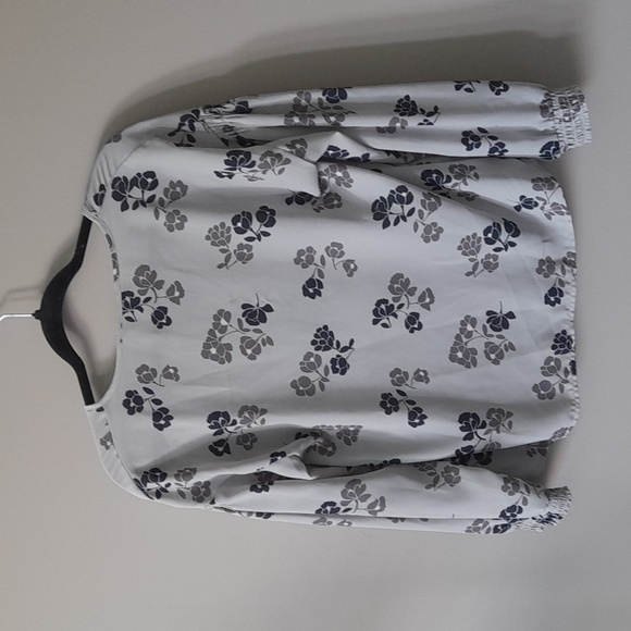 Banana Republic Blouse - Picture 4 of 6